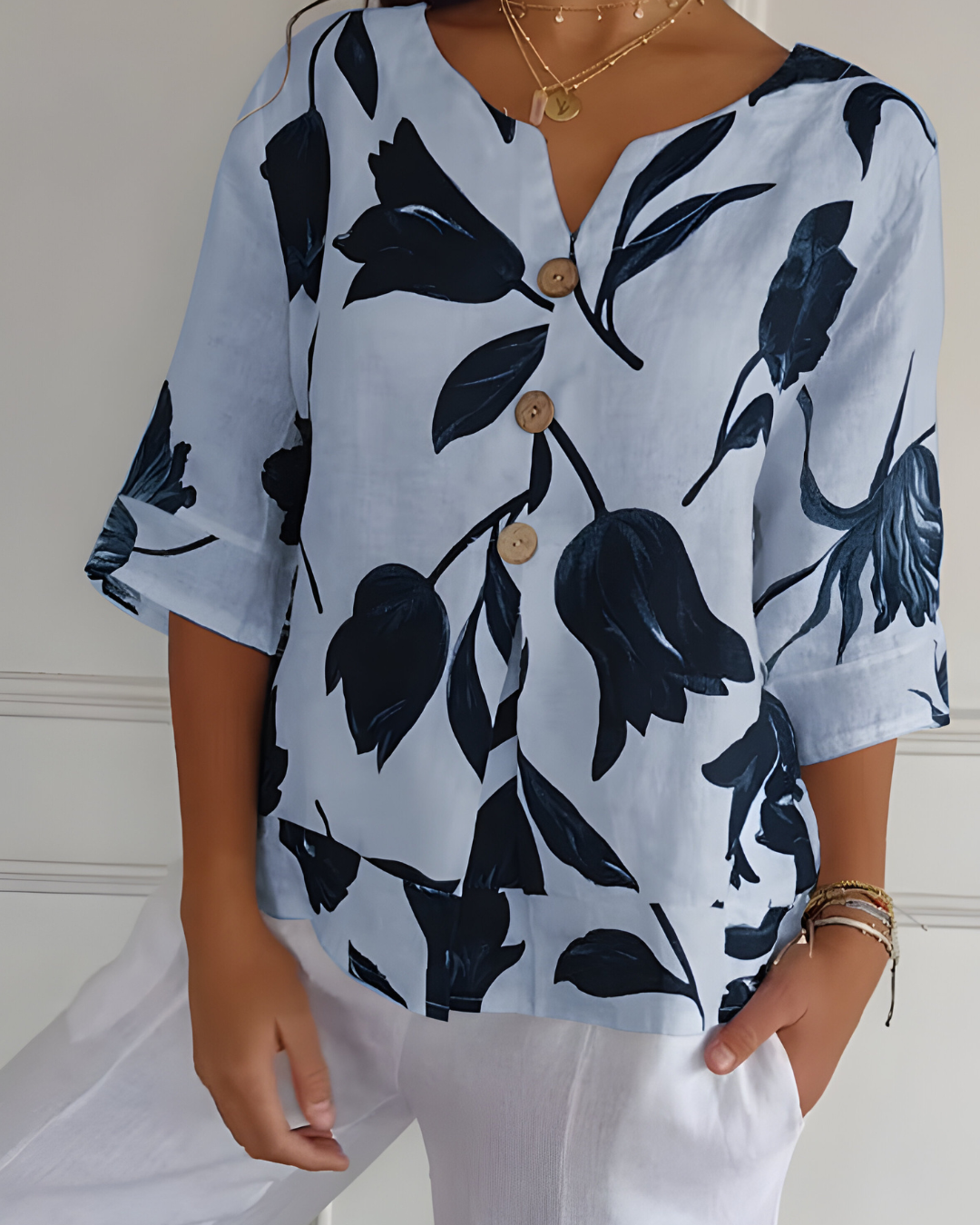 ISALIE | Blusa Cuello V de Primavera
