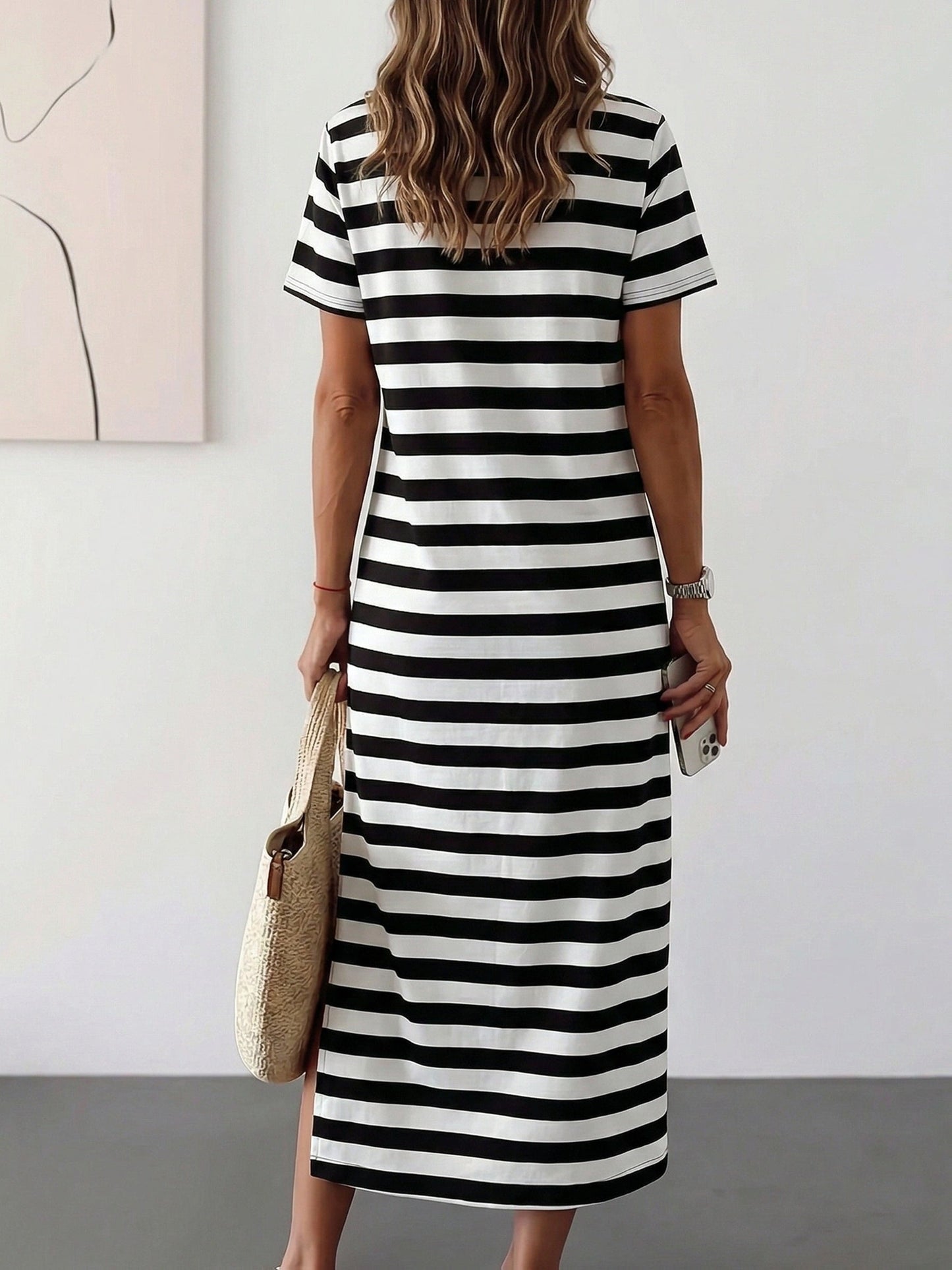 NINA | Vestido Casual a Rayas con Cuello V y Abertura