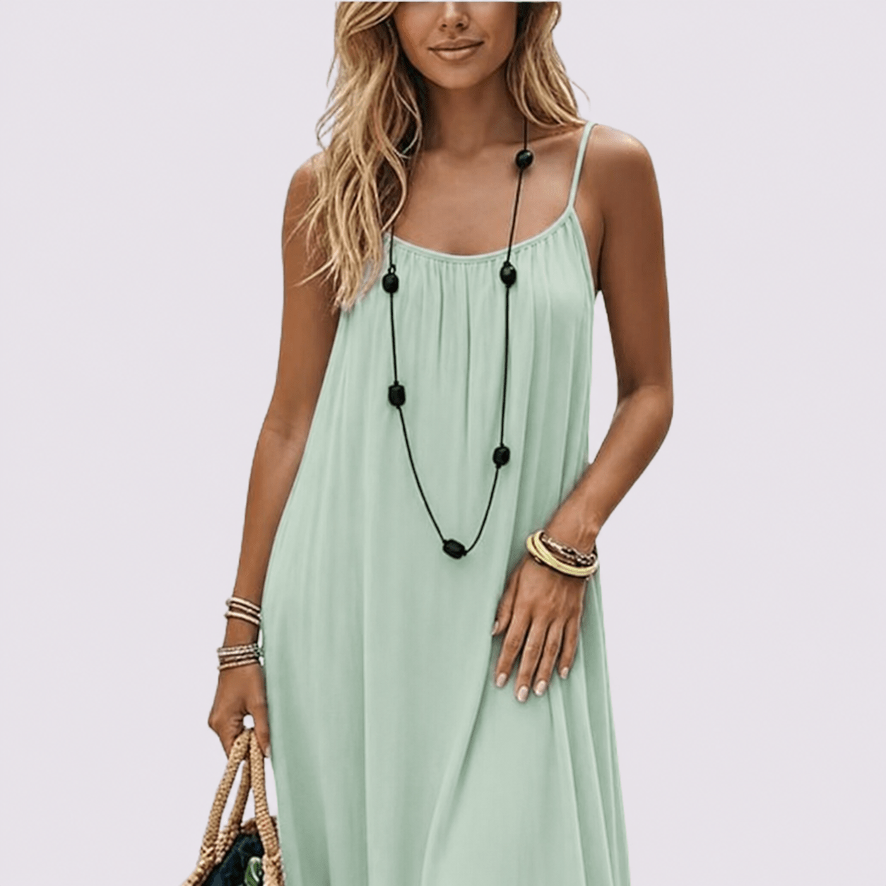 ESPALDA | Vestido con Detalle de Espalda Descubierta Ajustable
